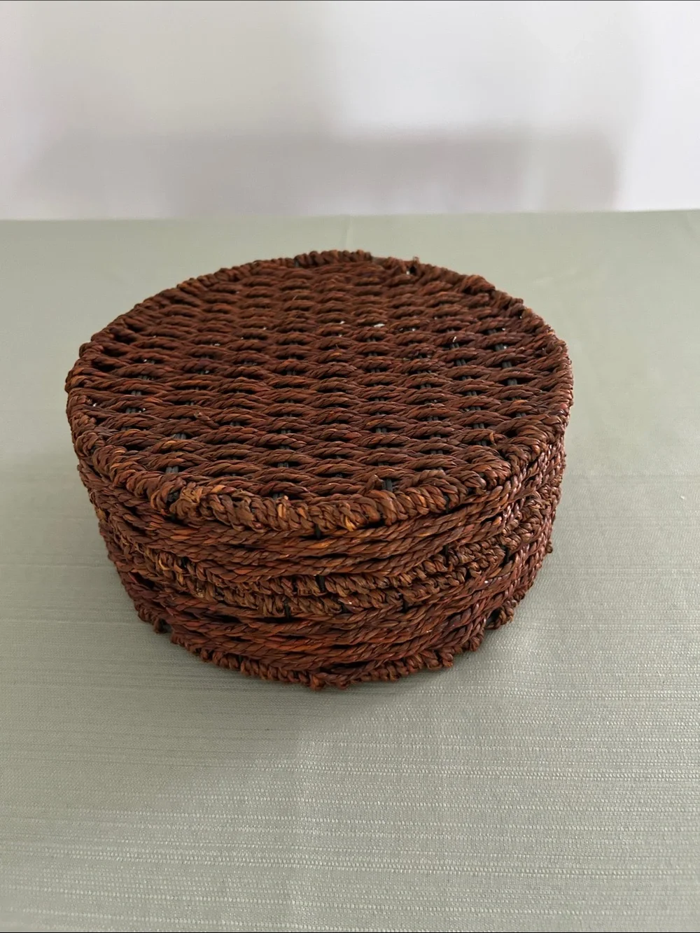 Lidded and hinged Round Woven Rattan Basket Beautiful! 9 in diameter